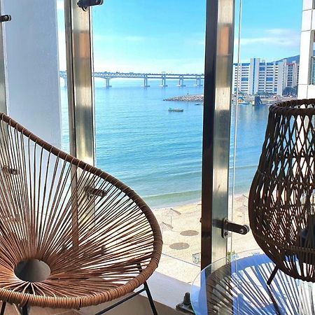 Holiday Apt Gwangan Beach Пусан Экстерьер фото