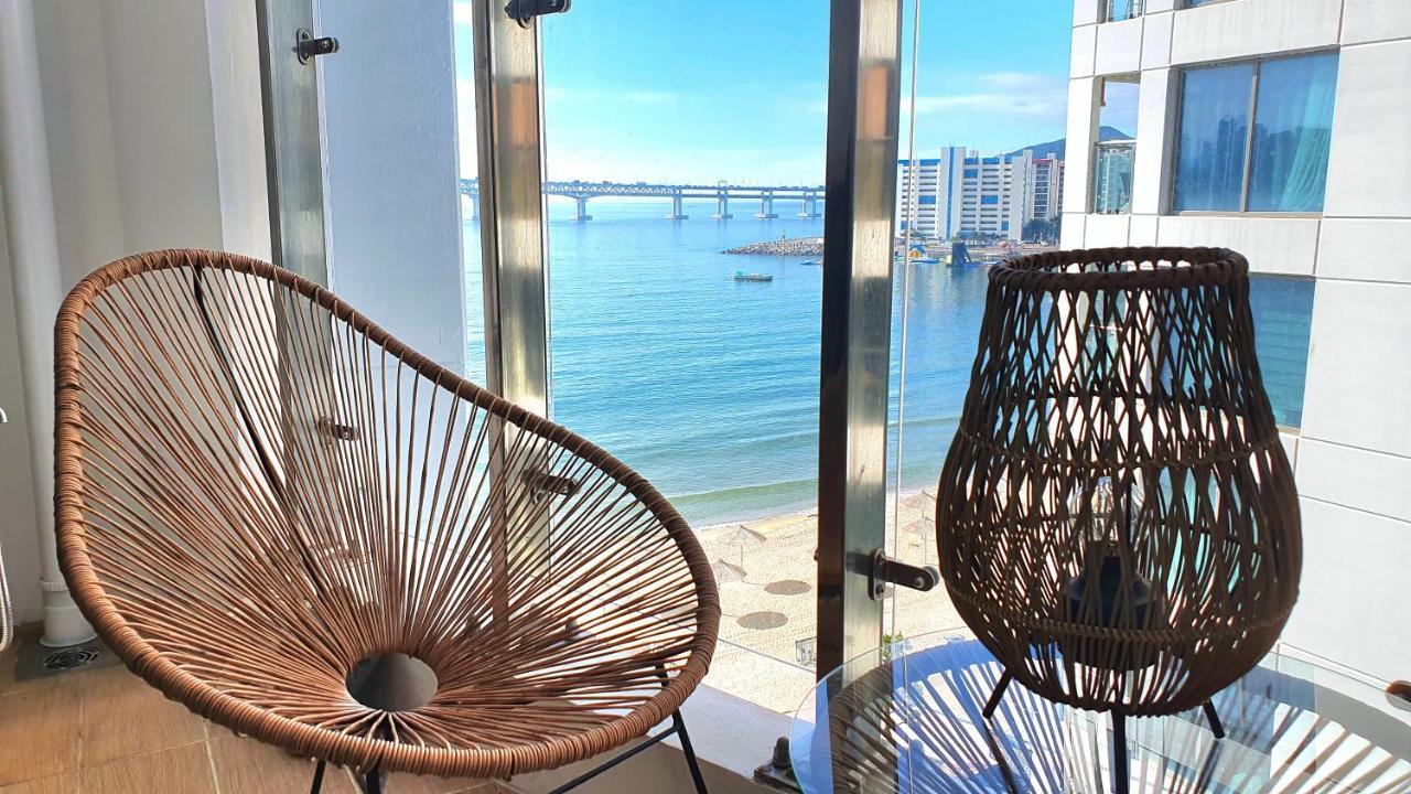 Holiday Apt Gwangan Beach Пусан Экстерьер фото