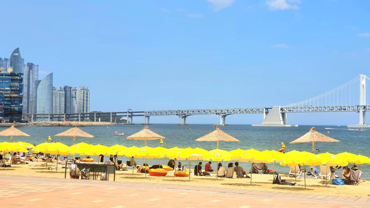 Holiday Apt Gwangan Beach Пусан Экстерьер фото