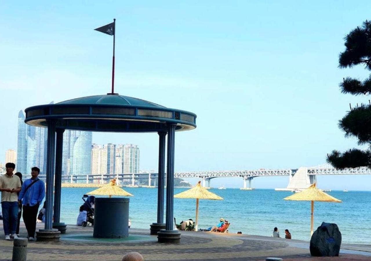 Holiday Apt Gwangan Beach Пусан Экстерьер фото