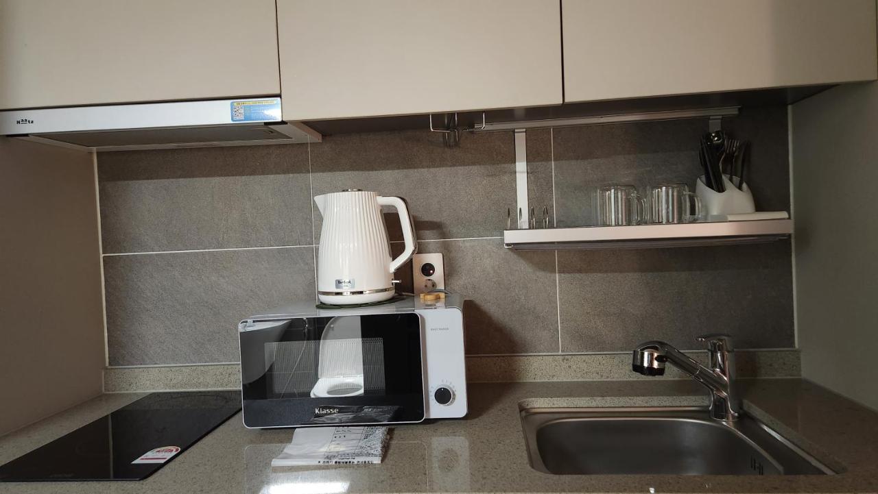 Holiday Apt Gwangan Beach Пусан Экстерьер фото